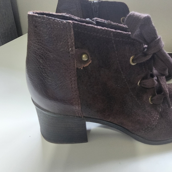 Naturalizer Brown Suede Ankle Booties Sz 6.5 Hotter N5 Comfort Suede Leather - Picture 7 of 12